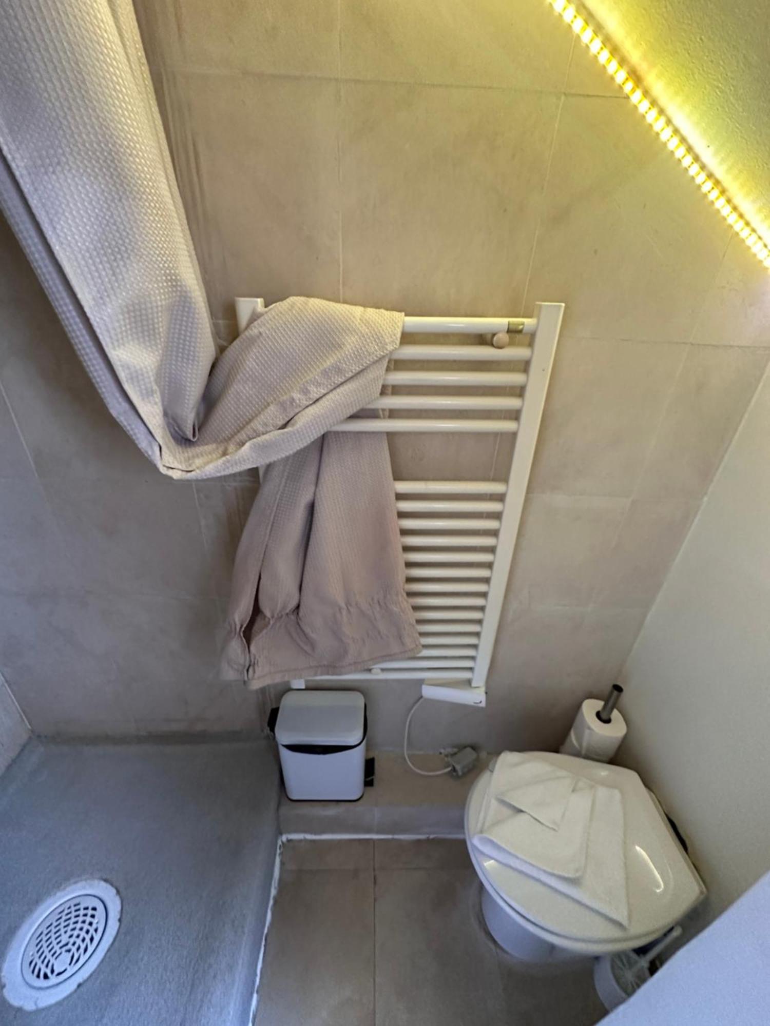 Marais Rooftop Studio - Metro Filles Du Calvaire Daire Paris Dış mekan fotoğraf